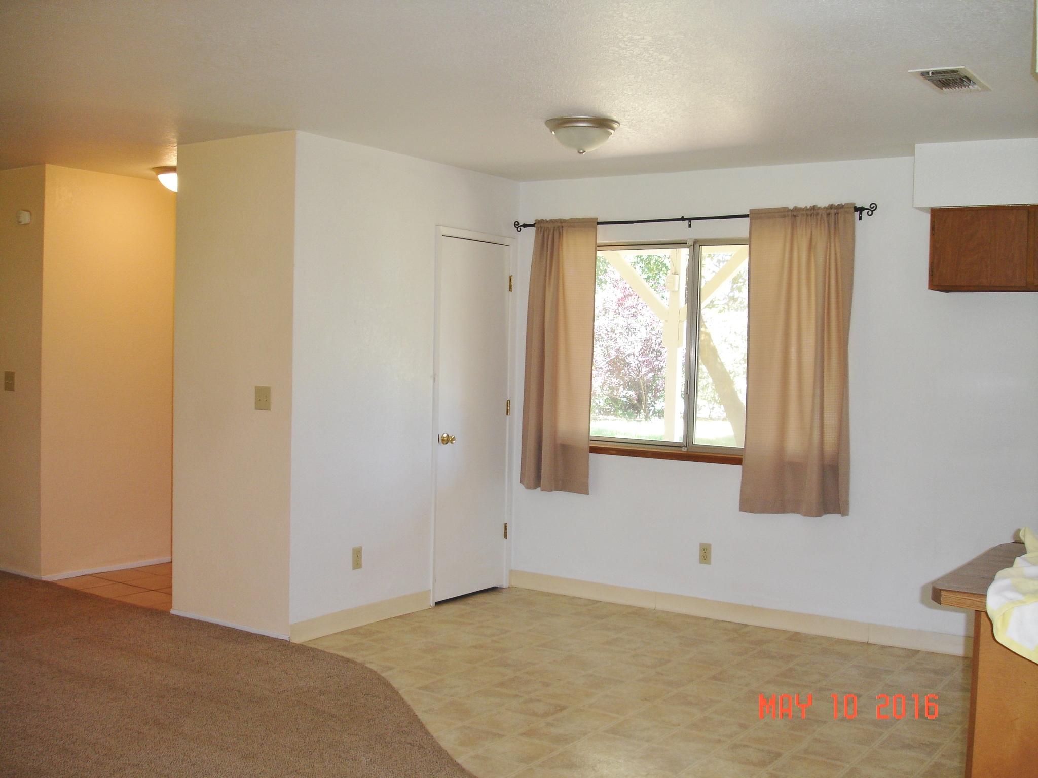 15945 Cloverdale Road Anderson, CA 96007 - Photo 3 of 42 DSC08895