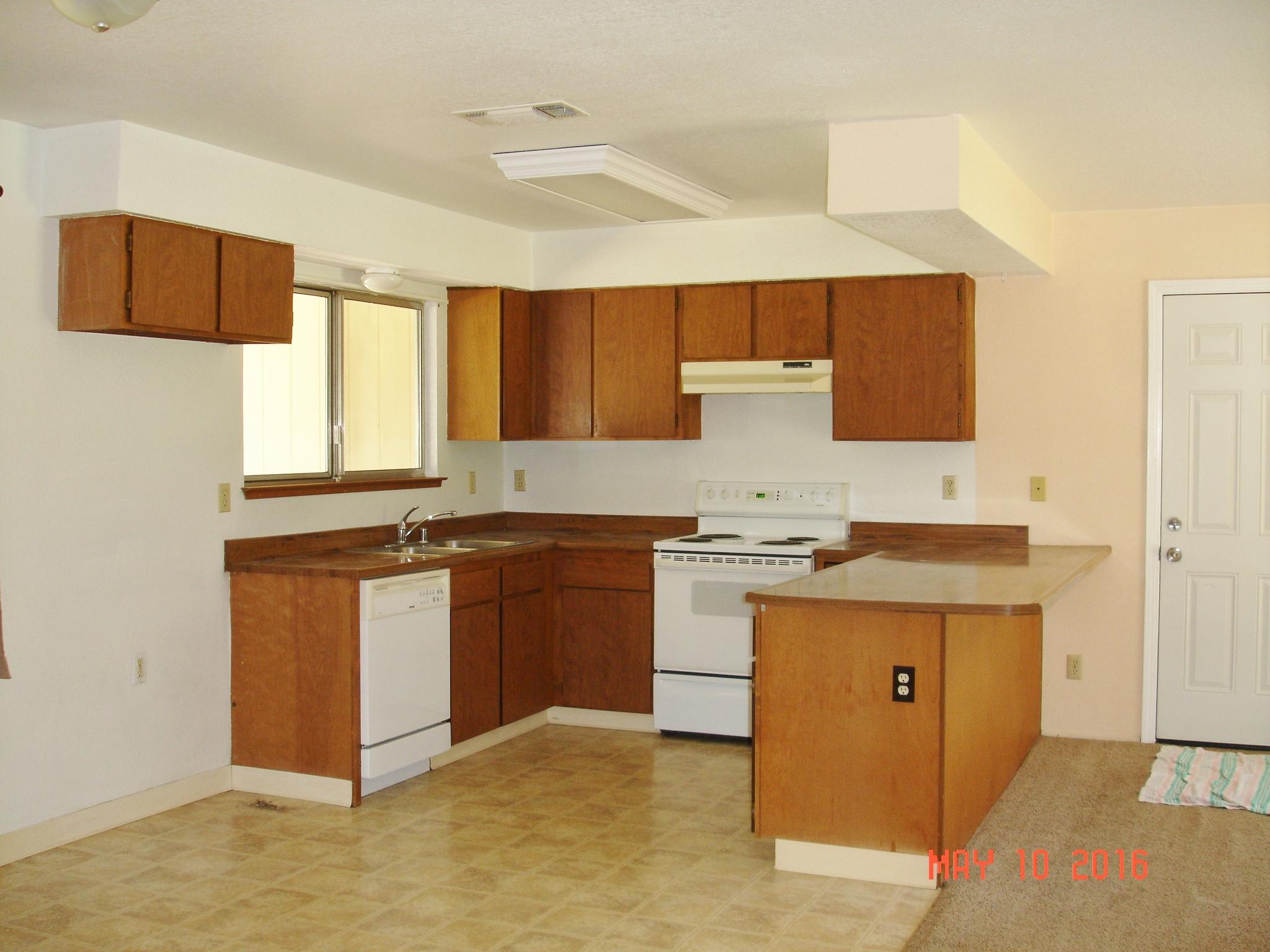 15945 Cloverdale Road Anderson, CA 96007 - Photo 4 of 42 DSC08896
