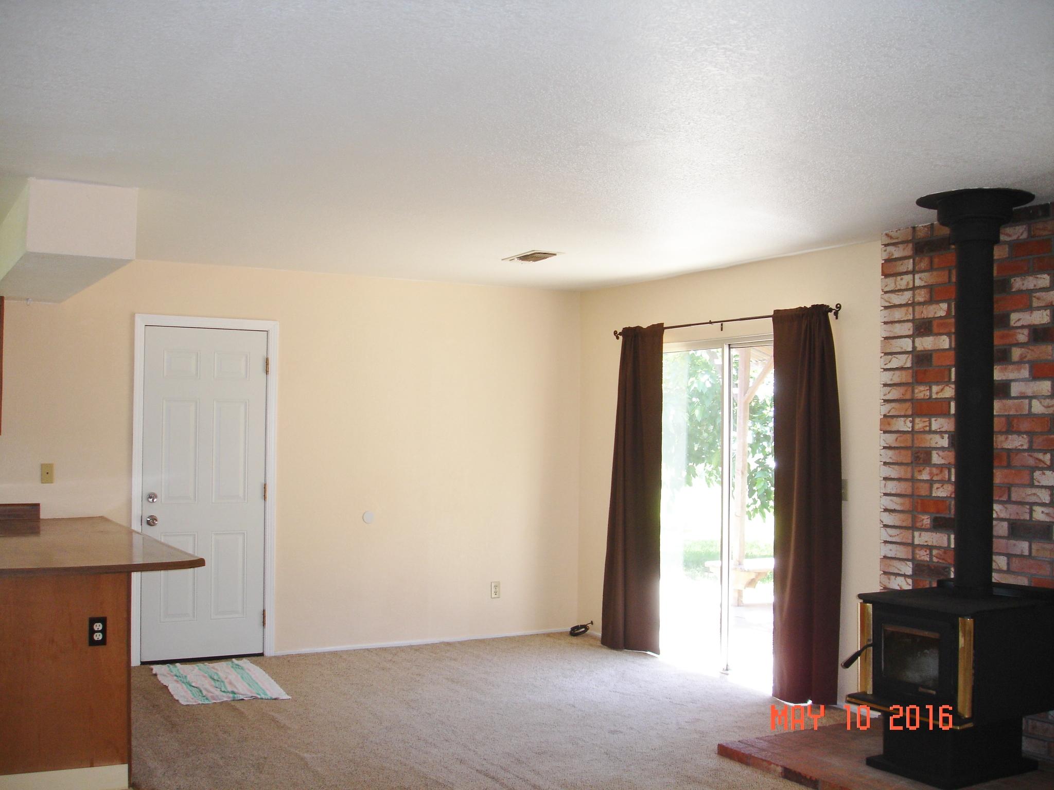 15945 Cloverdale Road Anderson, CA 96007 - Photo 5 of 42 DSC08897