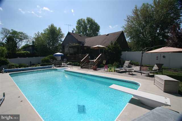 6546 Devonshire Heights Road Harrisburg, PA 17111 - Photo 23 of 25 Gallery Image 23