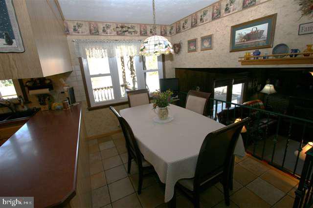 6546 Devonshire Heights Road Harrisburg, PA 17111 - Photo 5 of 25 Gallery Image 5