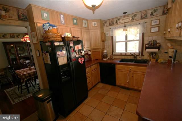 6546 Devonshire Heights Road Harrisburg, PA 17111 - Photo 6 of 25 Gallery Image 6