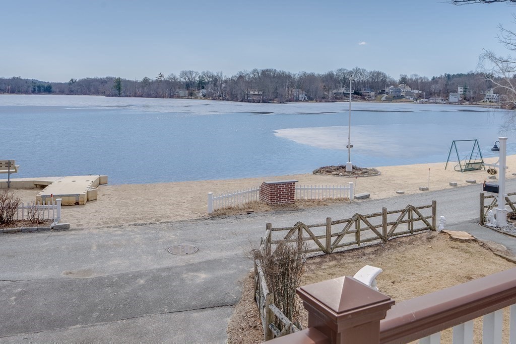 20 Russell Road Chelmsford, MA 01863 - Photo 8 of 32