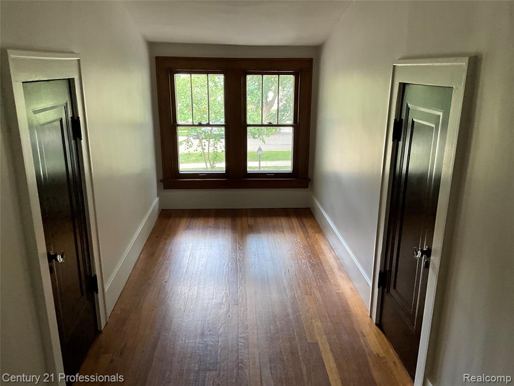 216 Woodside Road Royal Oak, MI 48073 - Photo 21 of 37 Gallery Image 21
