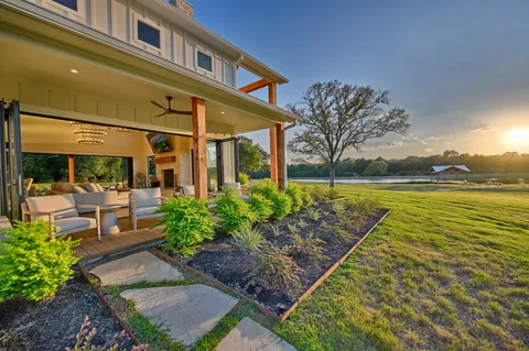 $8,495,000 | 16334 Farm To Market Road 2620, Bedias, TX 77831