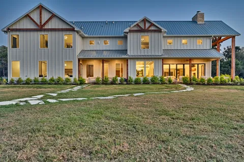 $8,495,000 | 16334 Farm To Market Road 2620, Bedias, TX 77831