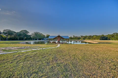 $8,495,000 | 16334 Farm To Market Road 2620, Bedias, TX 77831