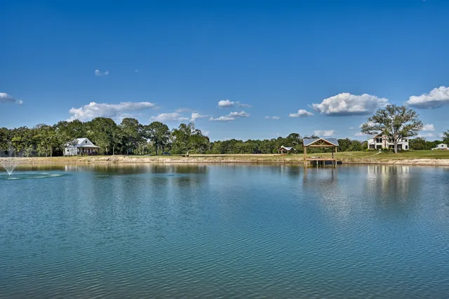 $8,495,000 | 16334 Farm To Market Road 2620, Bedias, TX 77831