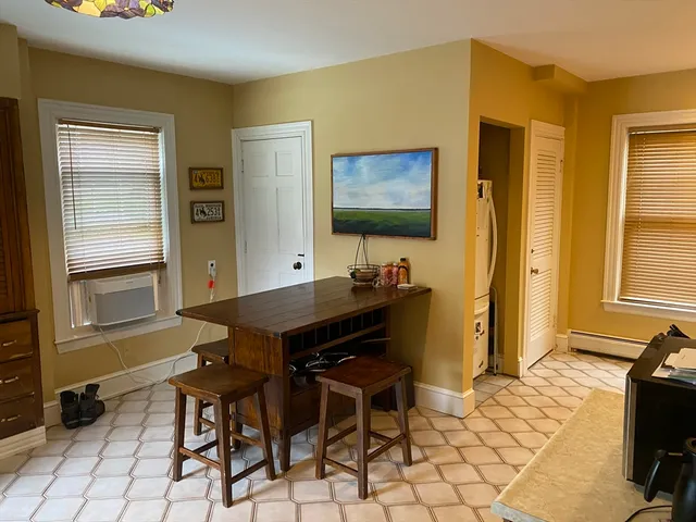 $2,750 | 27 Holton Street, Unit 1, Medford, MA 02155