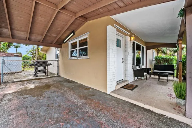 $429,900 | 5554 Southwest 6th Street, Margate, FL 33068