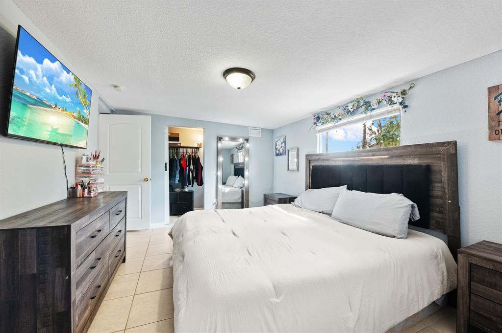 5554 Southwest 6th Street Margate, FL 33068 - Photo 10 of 24