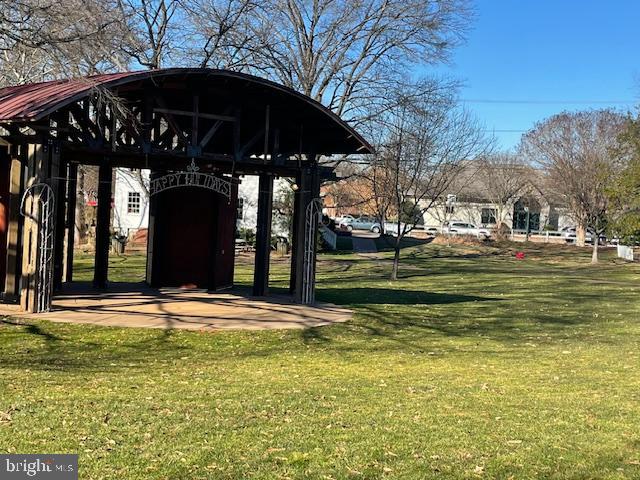 210 Courthouse Circle Southwest Vienna, VA 22180 - Photo 60 of 82