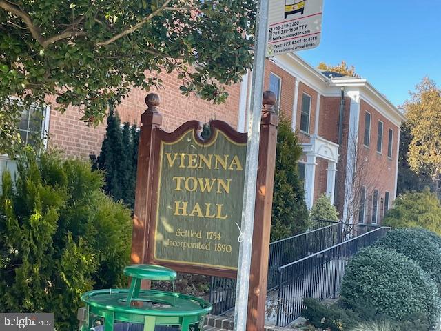 210 Courthouse Circle Southwest Vienna, VA 22180 - Photo 65 of 82