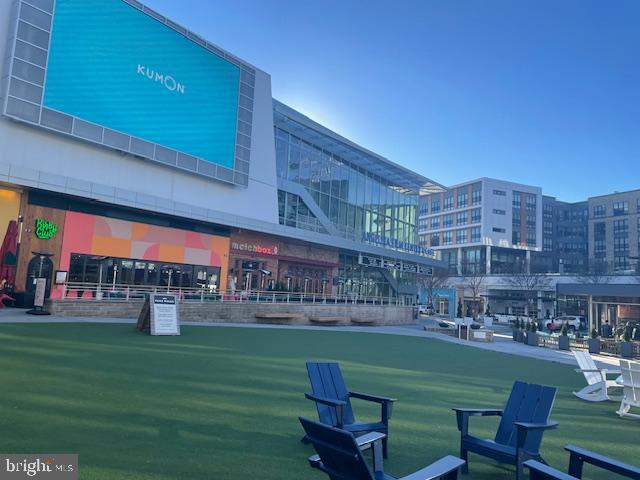 210 Courthouse Circle Southwest Vienna, VA 22180 - Photo 76 of 82