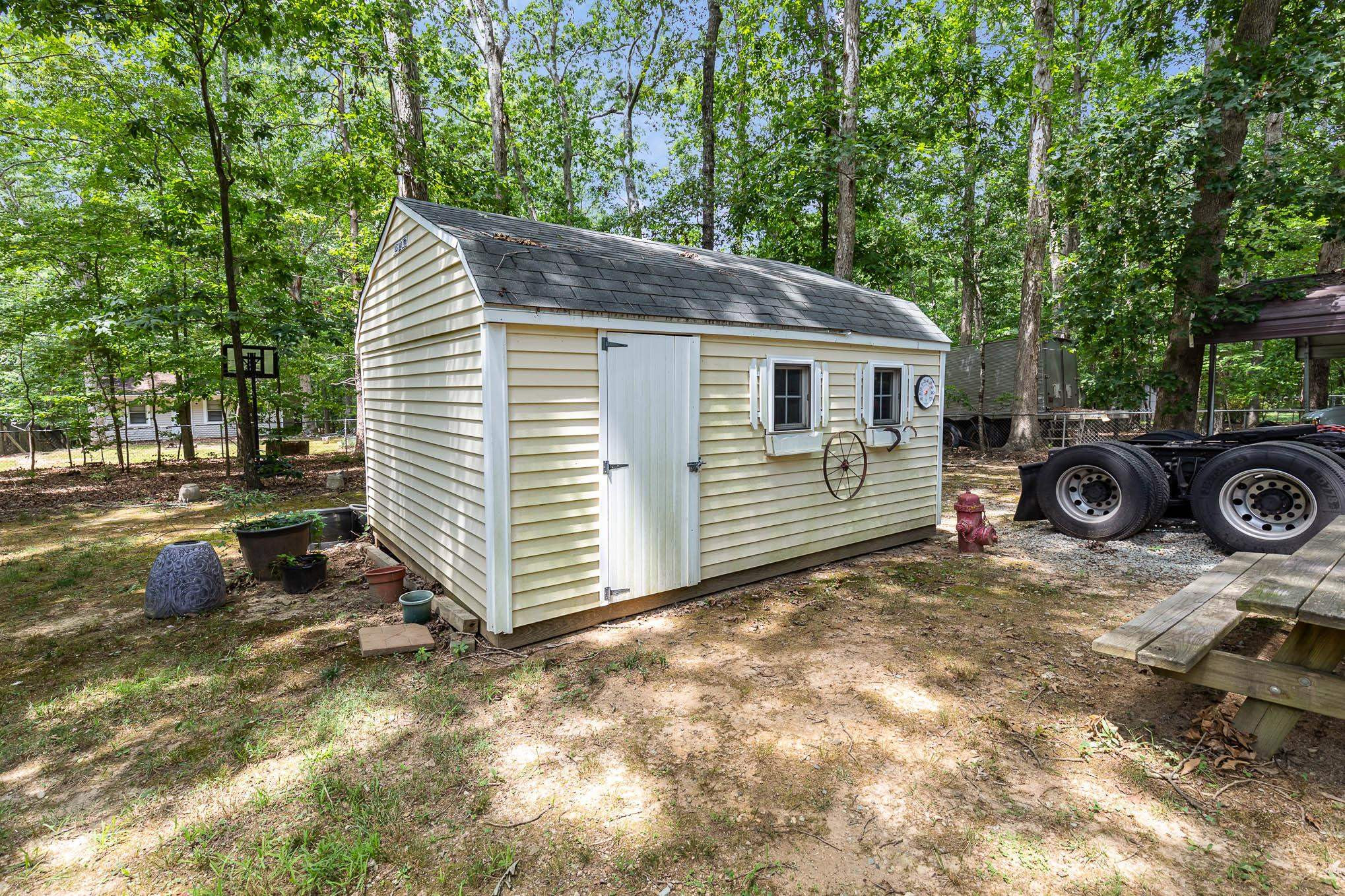 5609 Roslyn Road Durham, NC 27712 - Photo 27 of 31 Photo 27