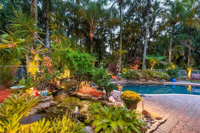 $1,097,995 | 1100 Southwest 156th Avenue, Pembroke Pines, FL 33027