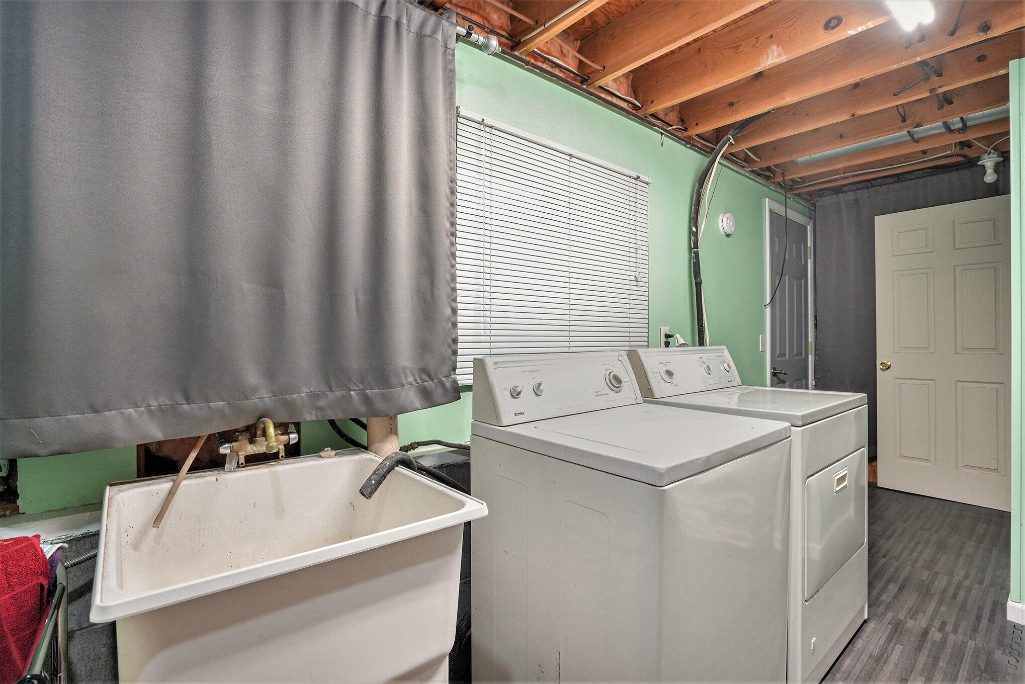 1483 Maple Ridge Street Muskegon, MI 49445 - Photo 23 of 26 021_photo_sep_06_2023_9_30_53_am