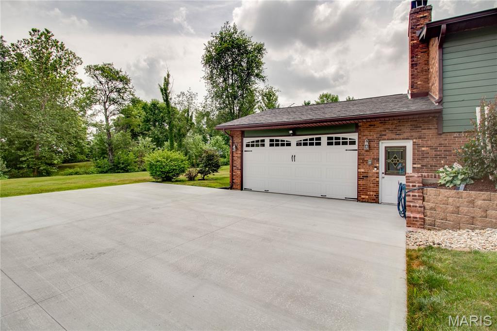 26195 Airport Road Dow, IL 62022 - Photo 15 of 89