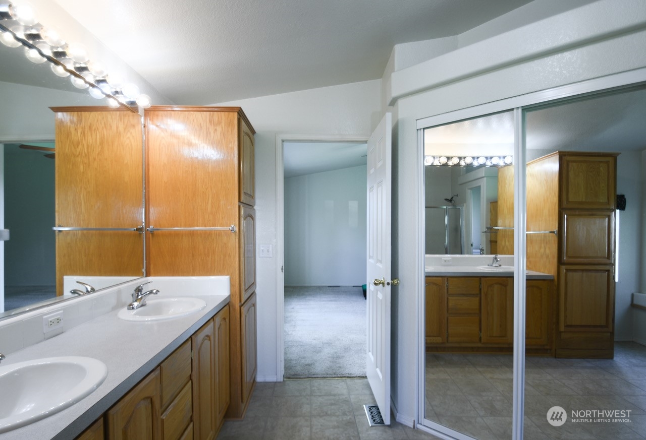 115 Ripple Way Cinebar, WA 98533 - Photo 6 of 40