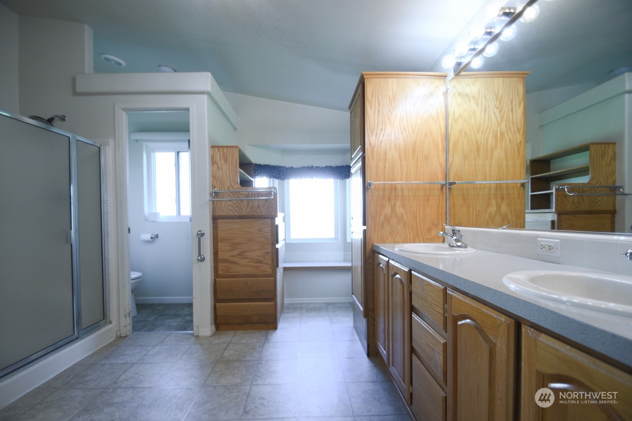 115 Ripple Way Cinebar, WA 98533 - Photo 7 of 40