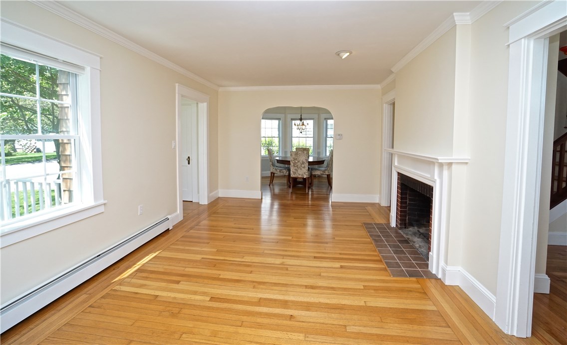 122 Ruggles Avenue Newport, RI 02840 - Photo 20 of 40 Gallery Image 20