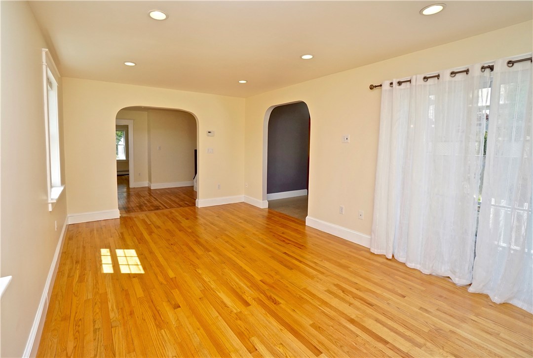 122 Ruggles Avenue Newport, RI 02840 - Photo 25 of 40 Gallery Image 25