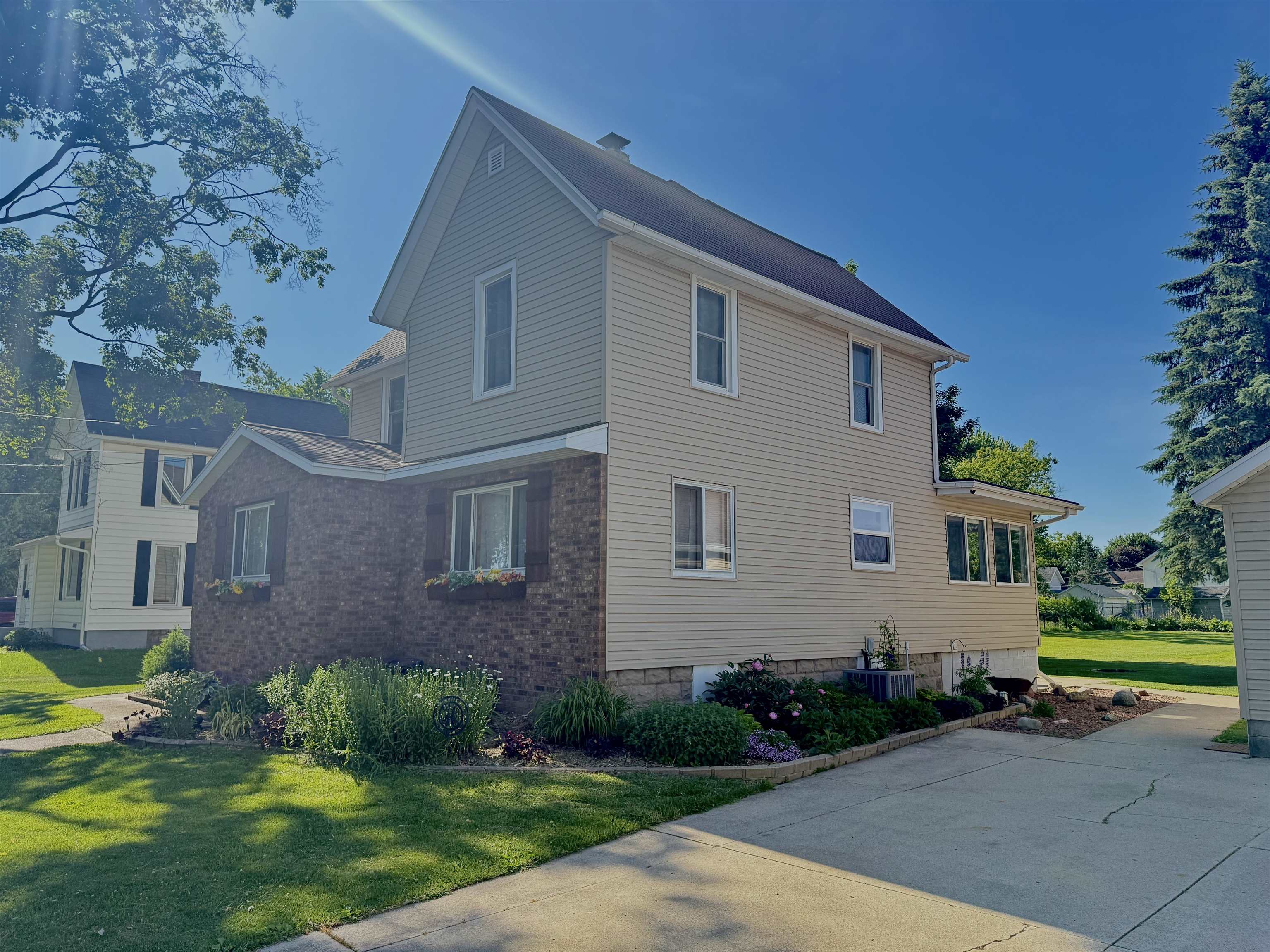 120 Pierce Street Randolph, WI 53956 - Photo 8 of 90