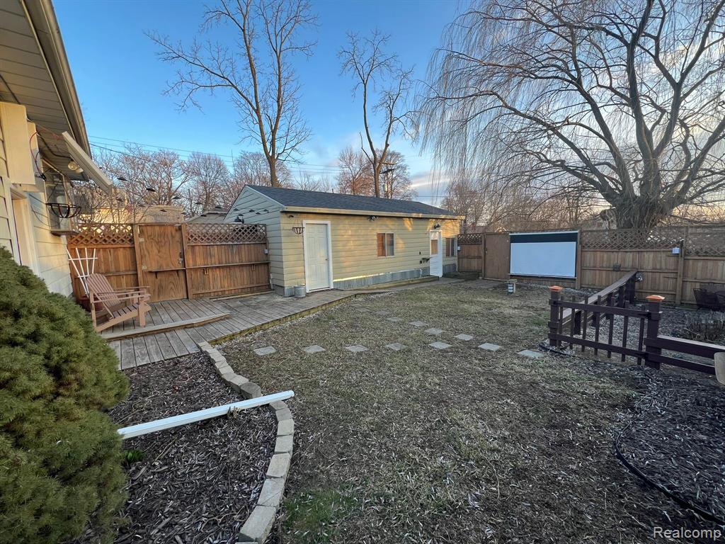 2609 Flushing Road Flint, MI 48504 - Photo 29 of 40 Gallery Image 29