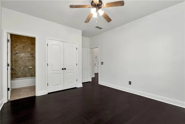 a view of a indoor garage