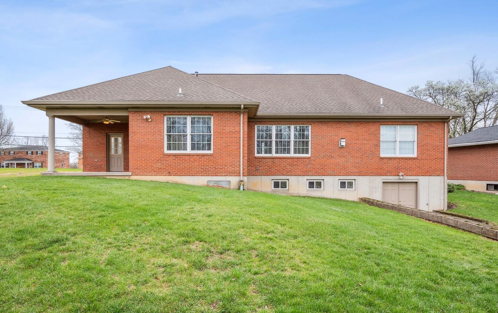 428 Dudley Road Fort Mitchell, KY 41017 - Photo 3 of 39