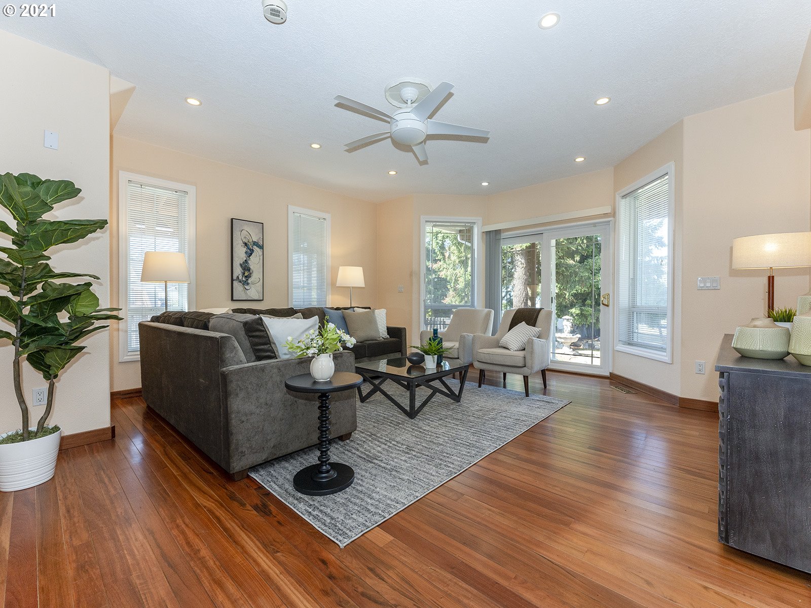 14107 South Caufield Road Oregon City, OR 97045 - Photo 10 of 31 Gallery Image 10