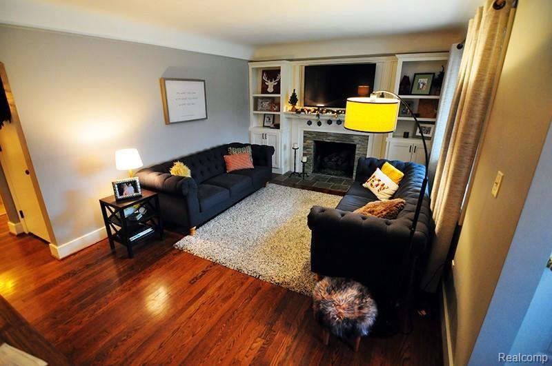 2832 Pembroke Road Birmingham, MI 48009 - Photo 4 of 21