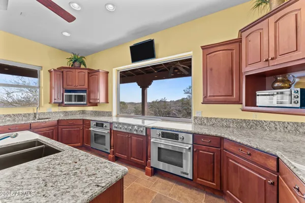 $1,850,000 | 115 East VÃa Del Cielo, Wickenburg, AZ 85390