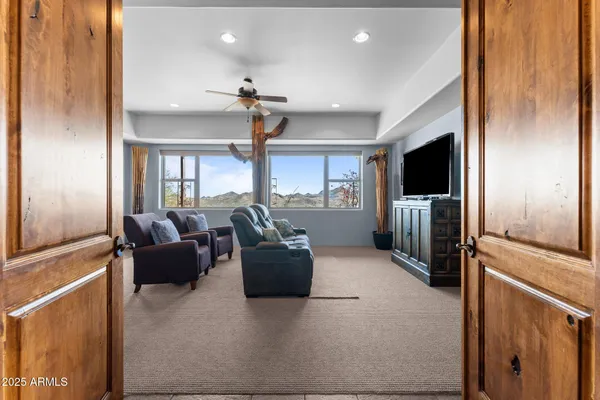 $1,850,000 | 115 East VÃa Del Cielo, Wickenburg, AZ 85390