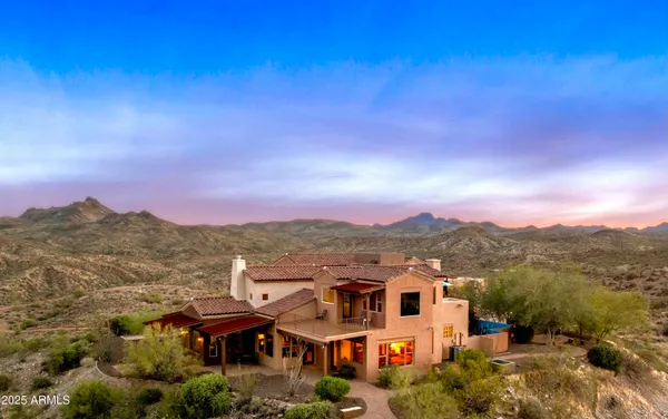 $1,850,000 | 115 East VÃa Del Cielo, Wickenburg, AZ 85390