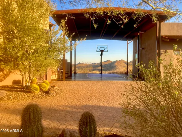 $1,850,000 | 115 East VÃa Del Cielo, Wickenburg, AZ 85390