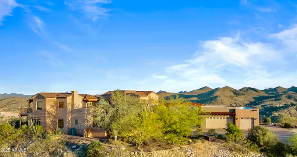 $1,850,000 | 115 East VÃa Del Cielo, Wickenburg, AZ 85390