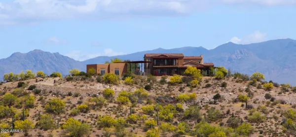 $1,850,000 | 115 East VÃa Del Cielo, Wickenburg, AZ 85390