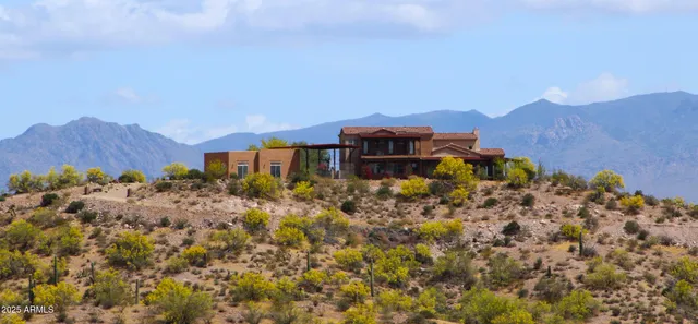 $1,850,000 | 115 East Vía Del Cielo, Wickenburg, AZ 85390