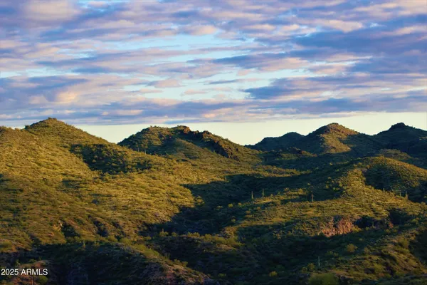 $1,850,000 | 115 East VÃa Del Cielo, Wickenburg, AZ 85390