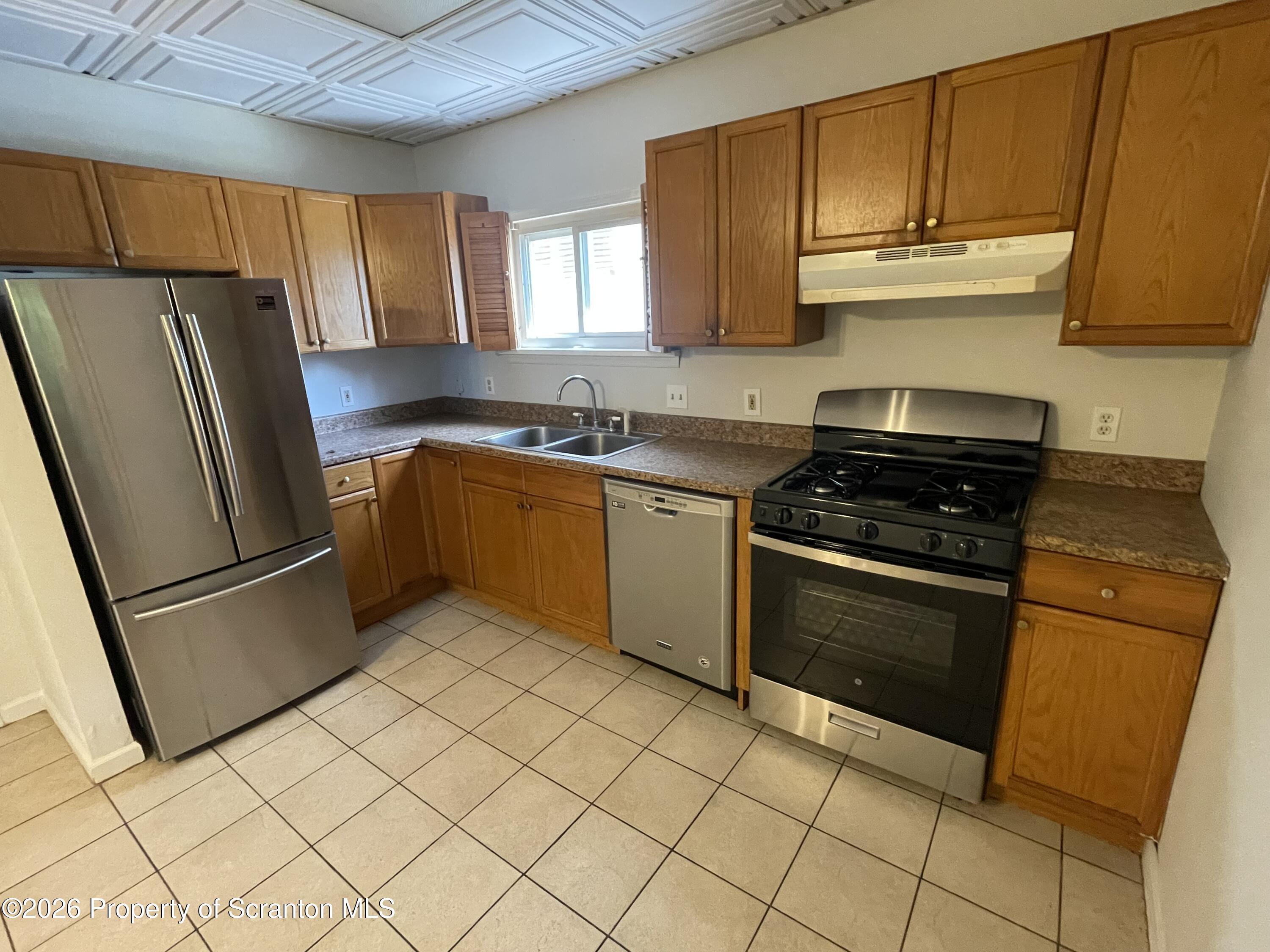 722 Wheeler Avenue Scranton, PA 18510 - Photo 8 of 20 Kitchen