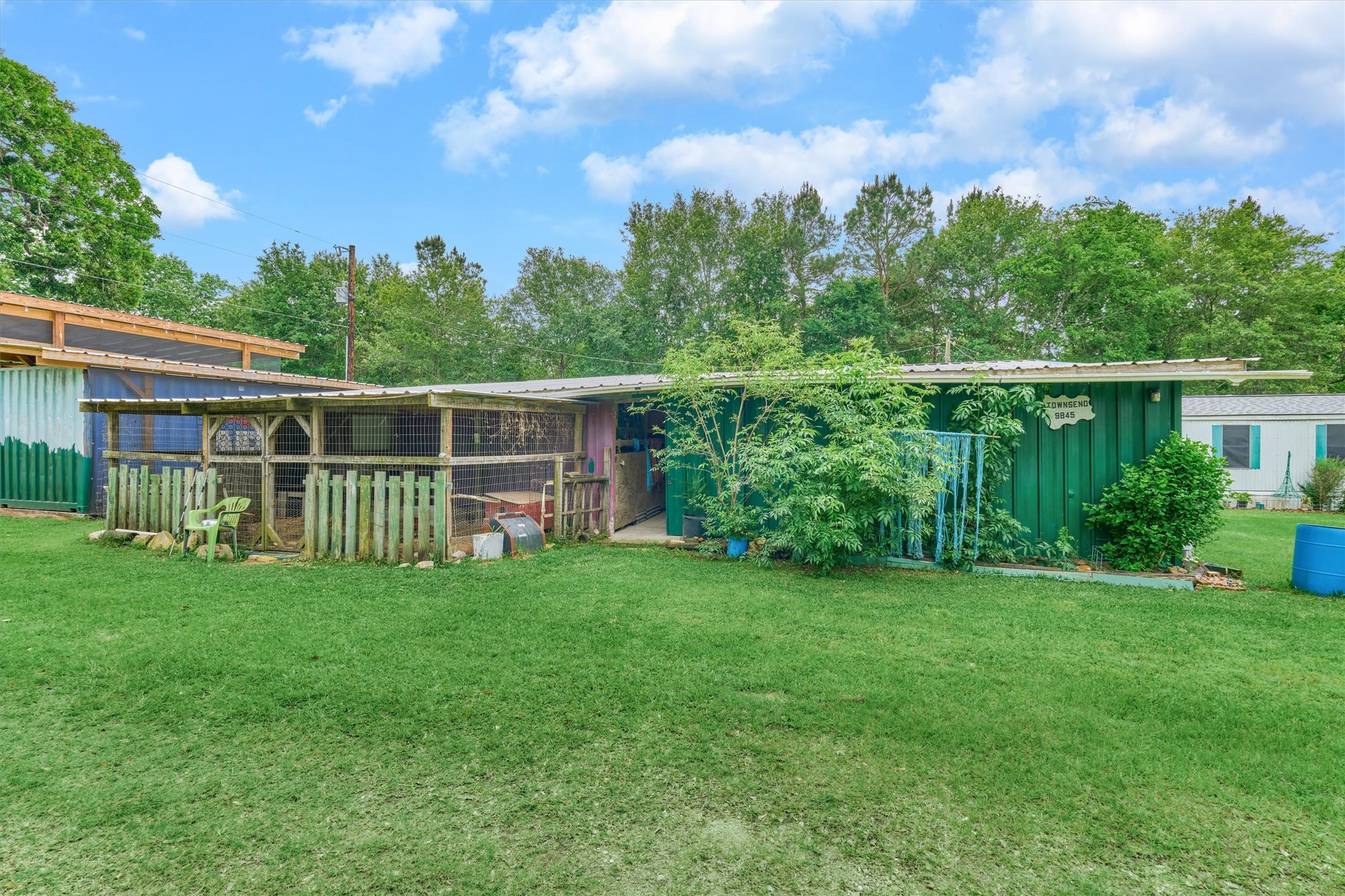 88 Piney Point Road Huntsville, TX 77340 - Photo 10 of 46 Chicken coop ready!