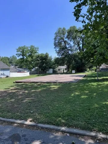 $12,700 | 219 Pottawatomie Street, Leavenworth, KS 66048