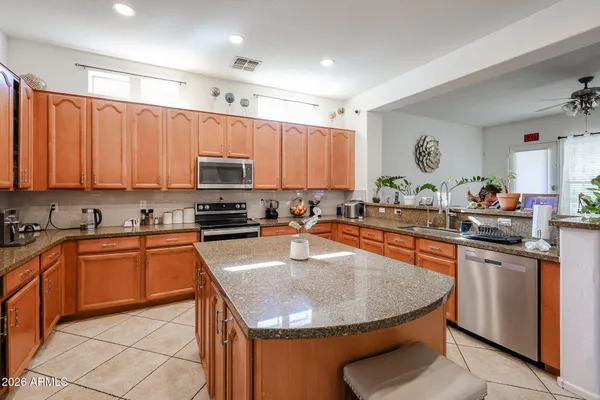 $899,900 | 8332 West Rosewood Lane, Peoria, AZ 85383