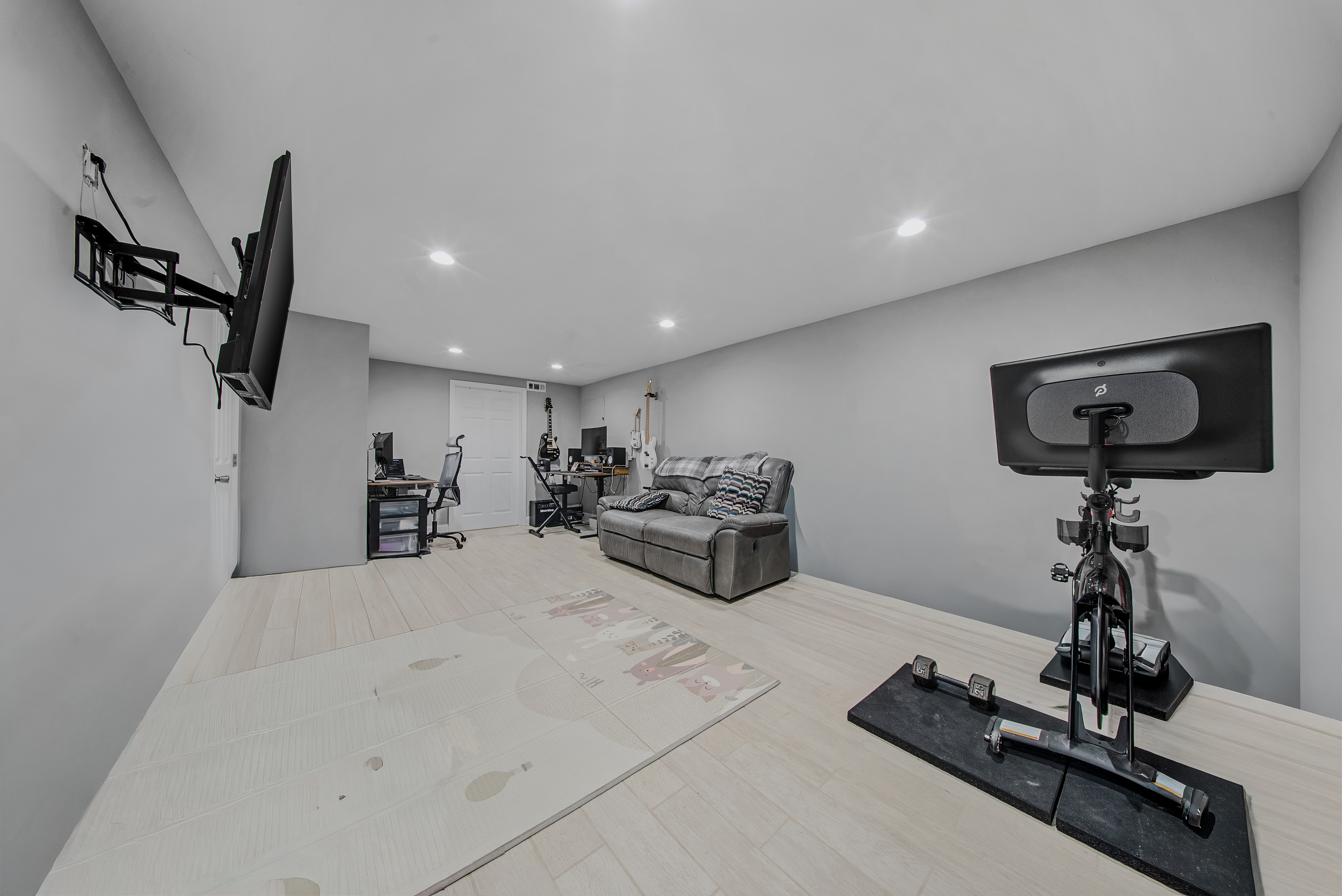 76 River Bend Road, Unit C Stratford, CT 06614 - Photo 18 of 26 a view of a room with gym equipment