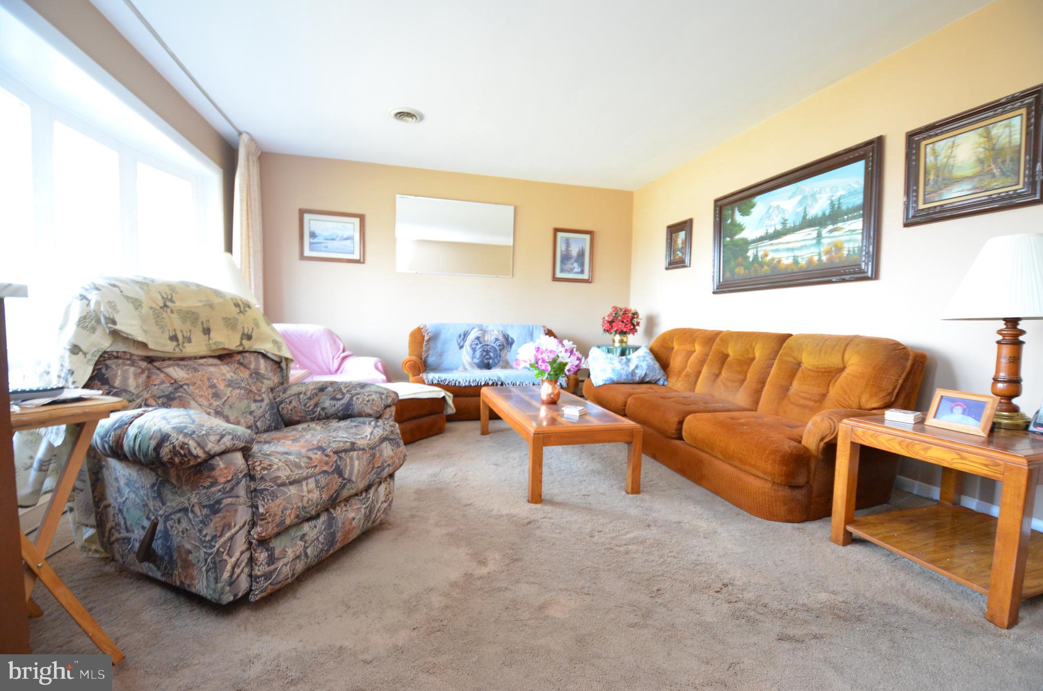 578 State Road Coopersburg, PA 18036 - Photo 4 of 22 Gallery Image 4