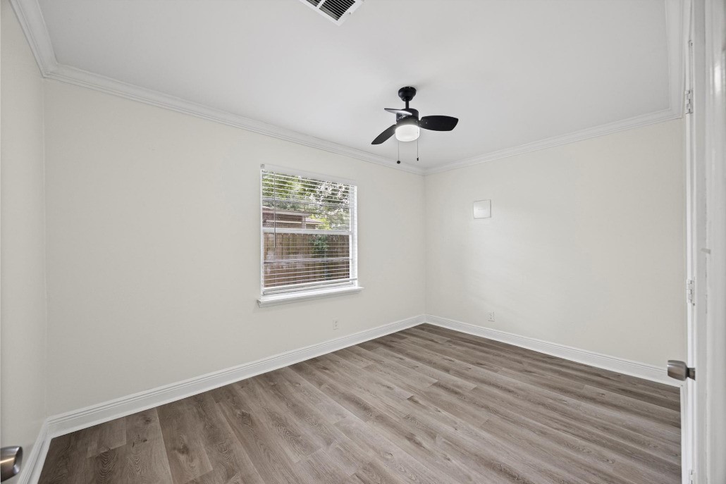 6410 Hartwick Road Houston, TX 77016 - Photo 13 of 16