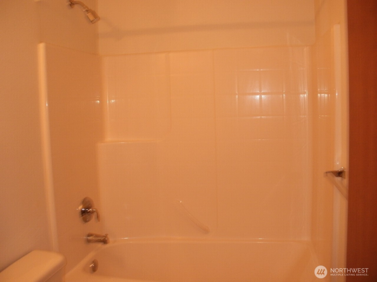 7229 Vandermark Road East Bonney Lake, WA 98391 - Photo 10 of 19