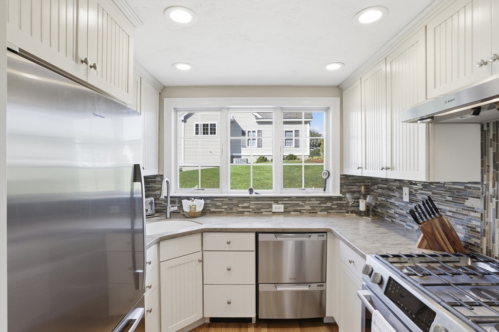 21 Sandstone Road, Unit 21 Westford, MA 01886 - Photo 11 of 41