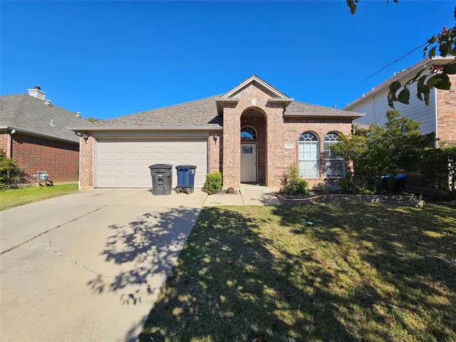 $2,250 | 7851 Orland Park Circle, Fort Worth, TX 76137